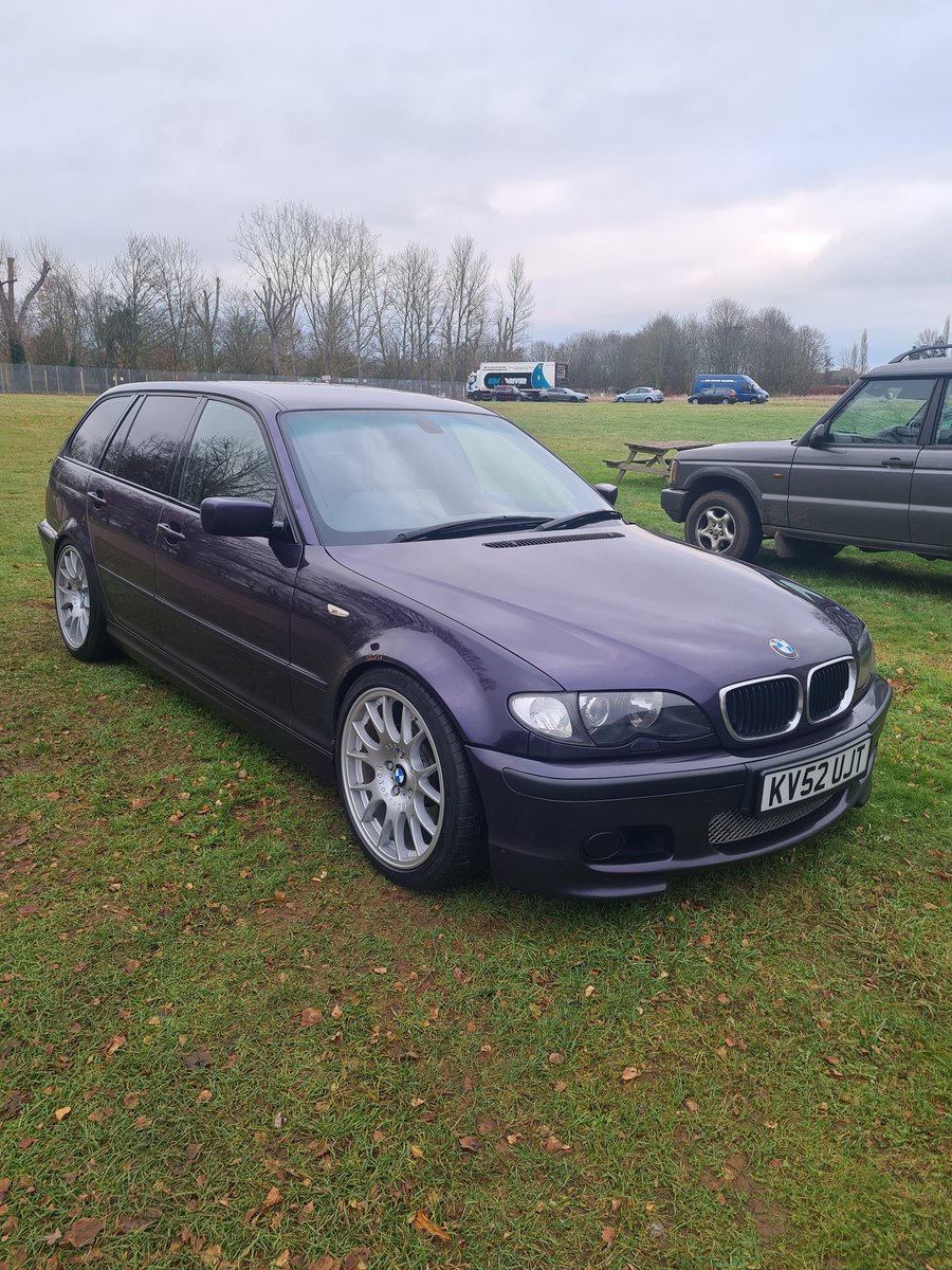 autoalex's tweet photo. First problem-free drive in the 330i Touring has resulted in a respectable 37mpg (motorway at 70mph / gentle B roads). 

Not bad for a 218k-mile engine &amp; performance (albeit end of life) tyres. On the hunt for new wings now 😅 https://t.co/0JrrdhY5p4