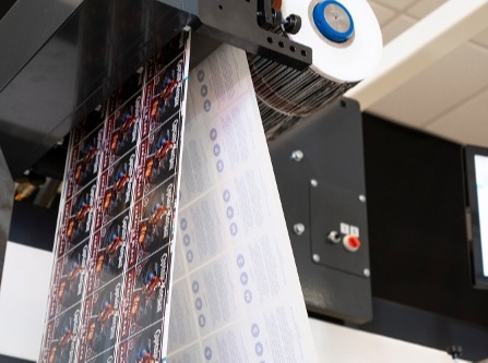 MPSSystemsbv's tweet photo. The MPS iStrip tension-controlled technology allows the press to #diecut and strip matrix at very high press speeds, even when the #label shape and/or material is difficult to remove.
#flexoprinting #printingindustry #labelprinter #labelprinting #MPSsystems https://t.co/NkUWUTF7DO