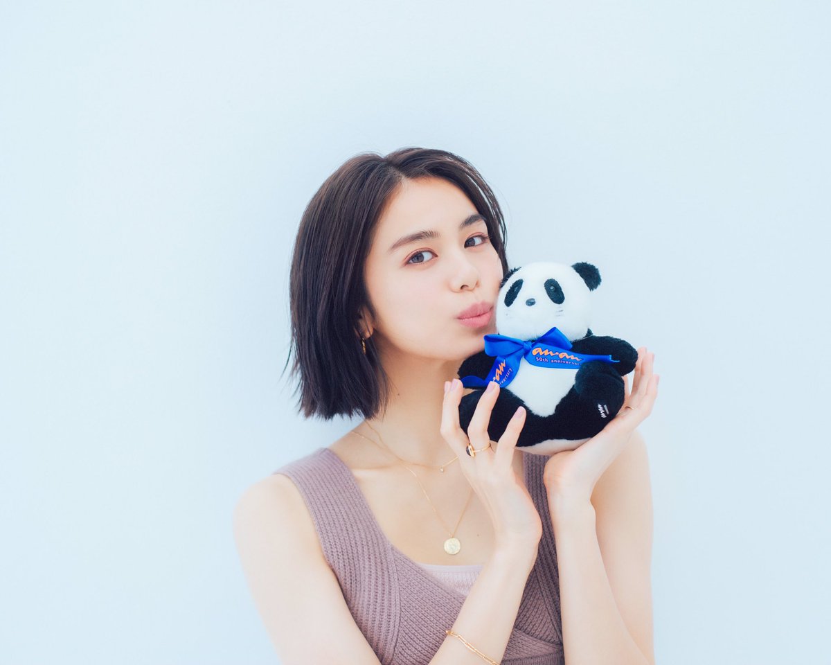 Anan S Tweet 佐藤晴美 さんが発売中の Anan 2277号 表紙は Snowman さん の フェムケア 連載第5回目 女性ホルモン ヘルスケア 特集に登場 自身のカラダの不調やホルモンバランスの乱れとの向き合い方など たっぷりお話を伺いました 誌面でぜひチェック