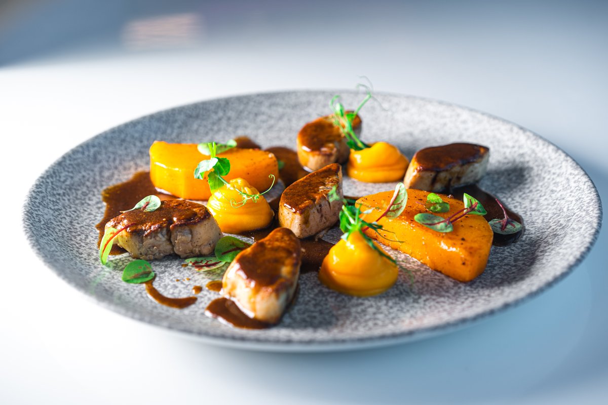 franceexpo2025's tweet photo. En décembre, la cuisine du Sud-Ouest est mise à l'honneur avec le chef Dominique Frérard 🍴

Pour réserver une table sur la terrasse du Pavillon 🇫🇷 et déguster un délicieux sauté de foie gras de canard : 

+971 50 918 4281
Brillat.SAVARIN@sofitel.com

#FranceDubai2020 #Expo2020 https://t.co/KJyANaCwUX