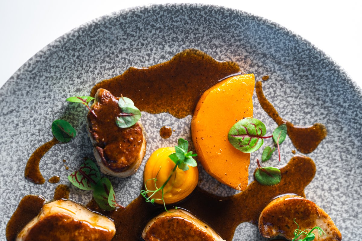 franceexpo2025's tweet photo. En décembre, la cuisine du Sud-Ouest est mise à l'honneur avec le chef Dominique Frérard 🍴

Pour réserver une table sur la terrasse du Pavillon 🇫🇷 et déguster un délicieux sauté de foie gras de canard : 

+971 50 918 4281
Brillat.SAVARIN@sofitel.com

#FranceDubai2020 #Expo2020 https://t.co/KJyANaCwUX