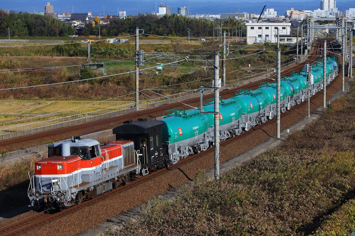 9777レ #タキ1000 #甲種輸送 #DE10 9777レ DE10 1557+ヨ8642+タキ10車+