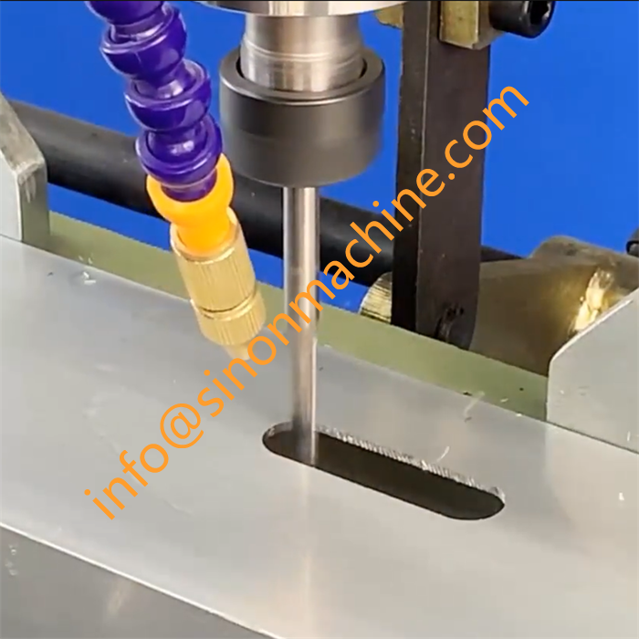 SinonPvc's tweet image. aluminium profiles copy milling router for windows and doors
#copyrouter
#copymilllingmachine
#aluminiumwindowmachines 
info@sinonmachine.com