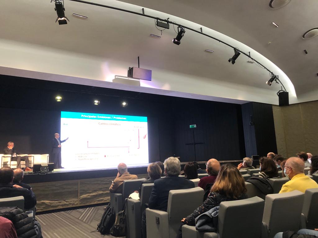 cesfac's tweet photo. Hoy nos desplazamos a @fpablovi para asistir al XXXVI Simposio de la Fundación Española para el Desarrollo de la Nutrición Animal #FEDNA Desde nuestra Fundación CESFAC apoyamos este foro de sumo interés para nuestro sector. https://t.co/j1mHNbHaSP