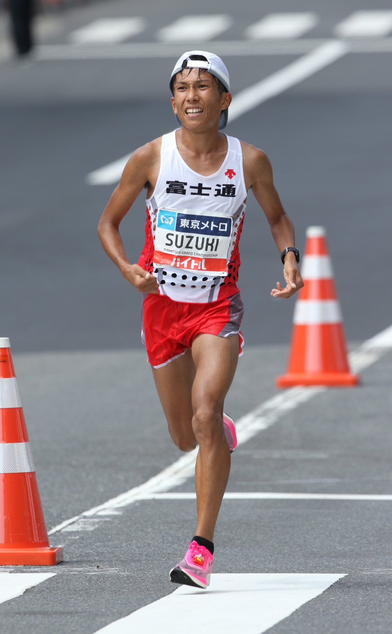 皇帝 ご結婚おめでとうございます 鈴木健吾 一山麻緒 鈴木健吾選手 一山麻緒選手 ご結婚おめでとうございます まさに陸上マラソン界のビッグカップルですね 現男子マラソン日本記録保持者 東京五輪女子マラソン入賞者 どんなdnaが受け継がれるのか
