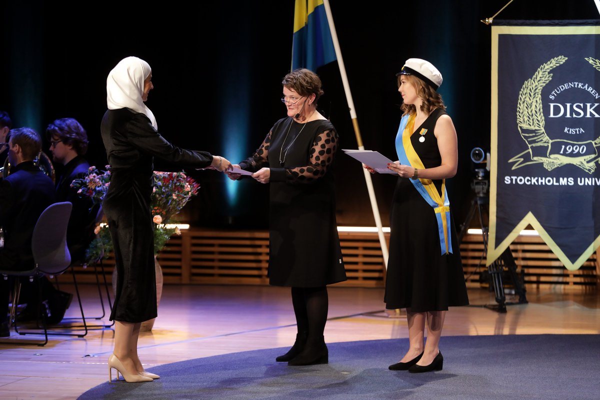 Stockholm_Uni's tweet photo. Congratulations to our new graduates! Here are the photos from the recent Conferment of master's degrees ceremony. Read more: 🔗 https://t.co/6ZebOUFwbB https://t.co/Elrl1xz7yq