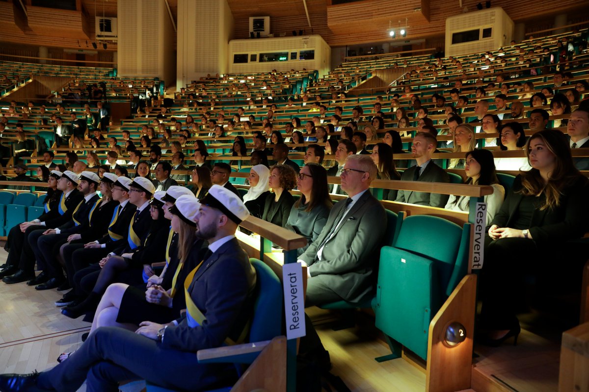 Stockholm_Uni's tweet photo. Congratulations to our new graduates! Here are the photos from the recent Conferment of master's degrees ceremony. Read more: 🔗 https://t.co/6ZebOUFwbB https://t.co/Elrl1xz7yq