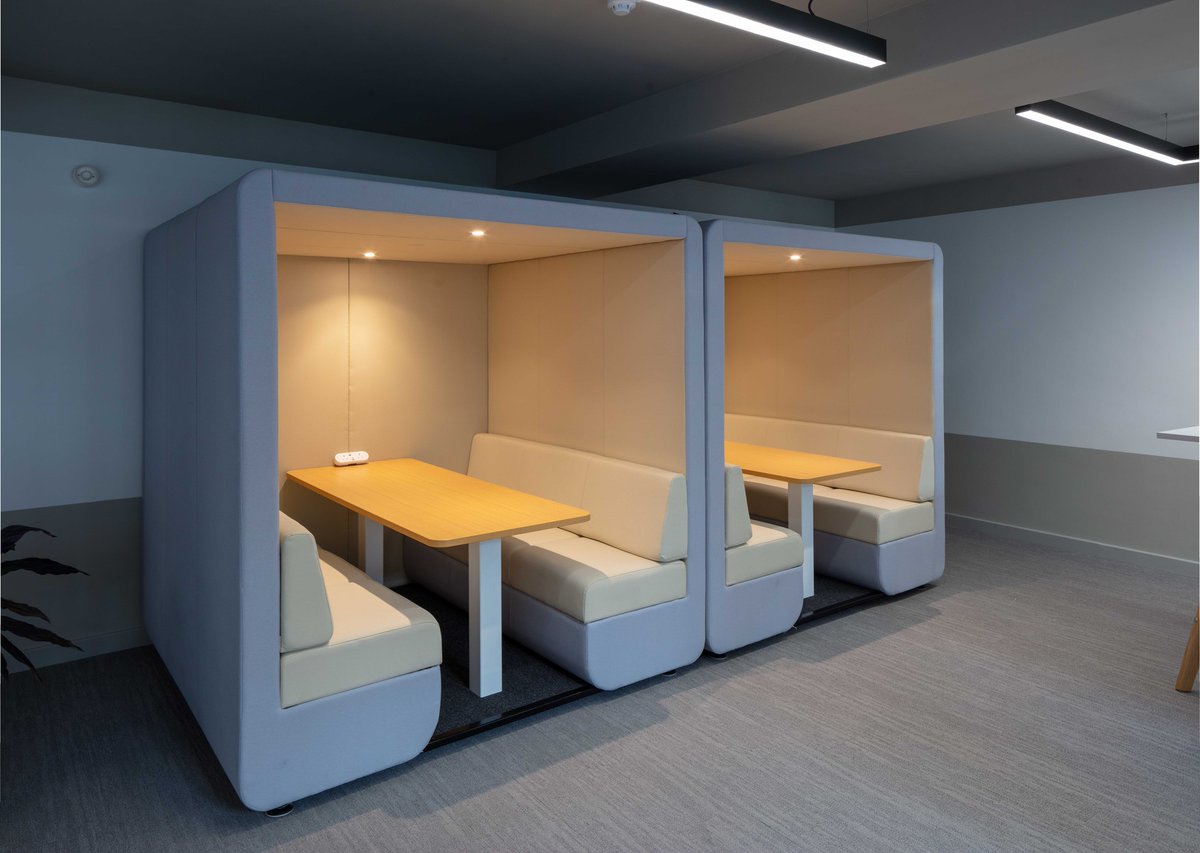 HuntersCL's tweet photo. CATA+ 77 Kingsway, London West End. Working closely with Minifie and Epiphany, we created a multifunctional collaborative space with working, meeting and focus zones. Narbutas, @Forma5 @JDD_Tweets @Workstories_ @muutodesign #Huntersproject #interiordesign #office #furniture https://t.co/T7A2aEYKBk