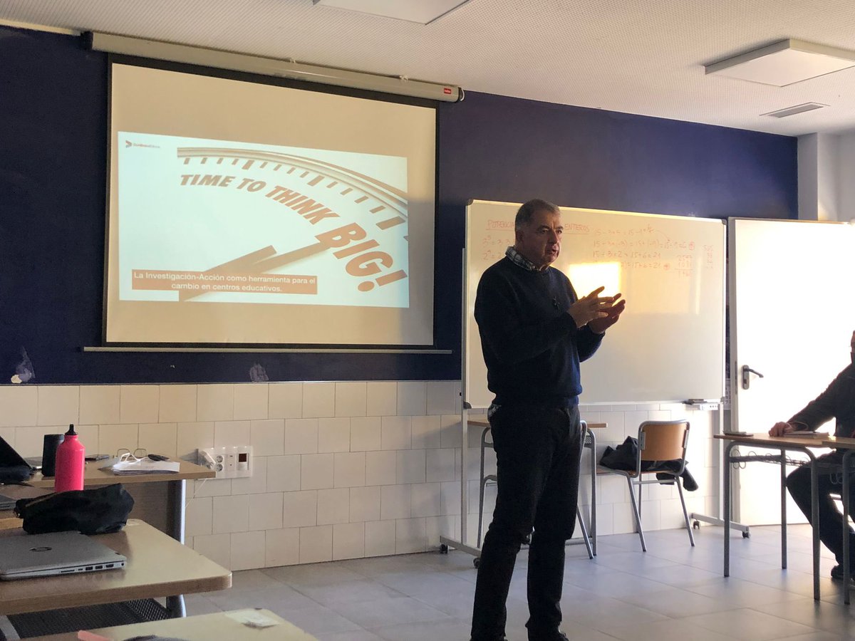 PedroYedrasdb's tweet photo. Comenzamos proceso de Investigación-Acción en Salesianos Huelva. Presentación y comienzo del análisis inicial desde diferentes fuentes. #innovación #educación https://t.co/umhR5s9Y5i