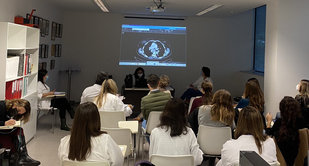 mmorenogijon's tweet photo. Compartiendo con los asistentes al curso de #esofagogástrica de la #AEC nuestro #ComitéMultidisciplinar de tumores 🤓 ✍🏻 @aecirujanos @TuboHuca @HUCA_Asturias @aecformacion @raqueluria1 @LOURDESsanz11 @JlRodicio @EstrellaTurien1 @elisaconsaiz @PaulaJFonseca @AliMesaAlva https://t.co/Sd9zMnzPyd