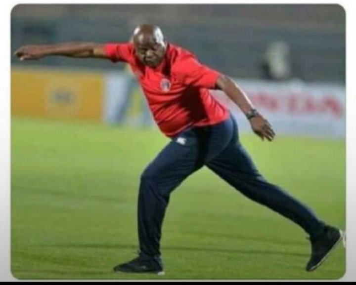 ChiiefDavid's tweet photo. @Gugu_Peterson @Gugu_Peterson sis😷uyannyanyisa... I would rather Pass without even looking https://t.co/qlioTUDMgu
