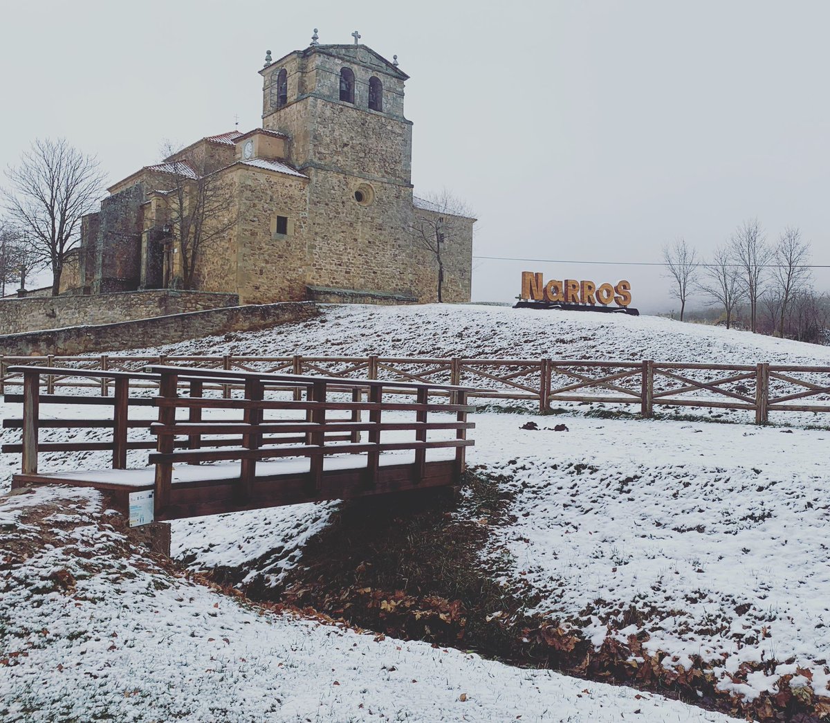 sorianitelaimag's tweet photo. 😍 ¡Qué bien le sienta la nieve ❄️ a nuestros pueblos! Os dejamos esta preciosa estampa de 📍#Narros hace unos días.
🌐 https://t.co/JuYNtrsLoD
📸 @sandra_bachiller
#SoriaNiTeLaImaginas #NiTeLaImaginas #EligeSoria #Pueblos @dipsoria https://t.co/dE6zZ46DAJ