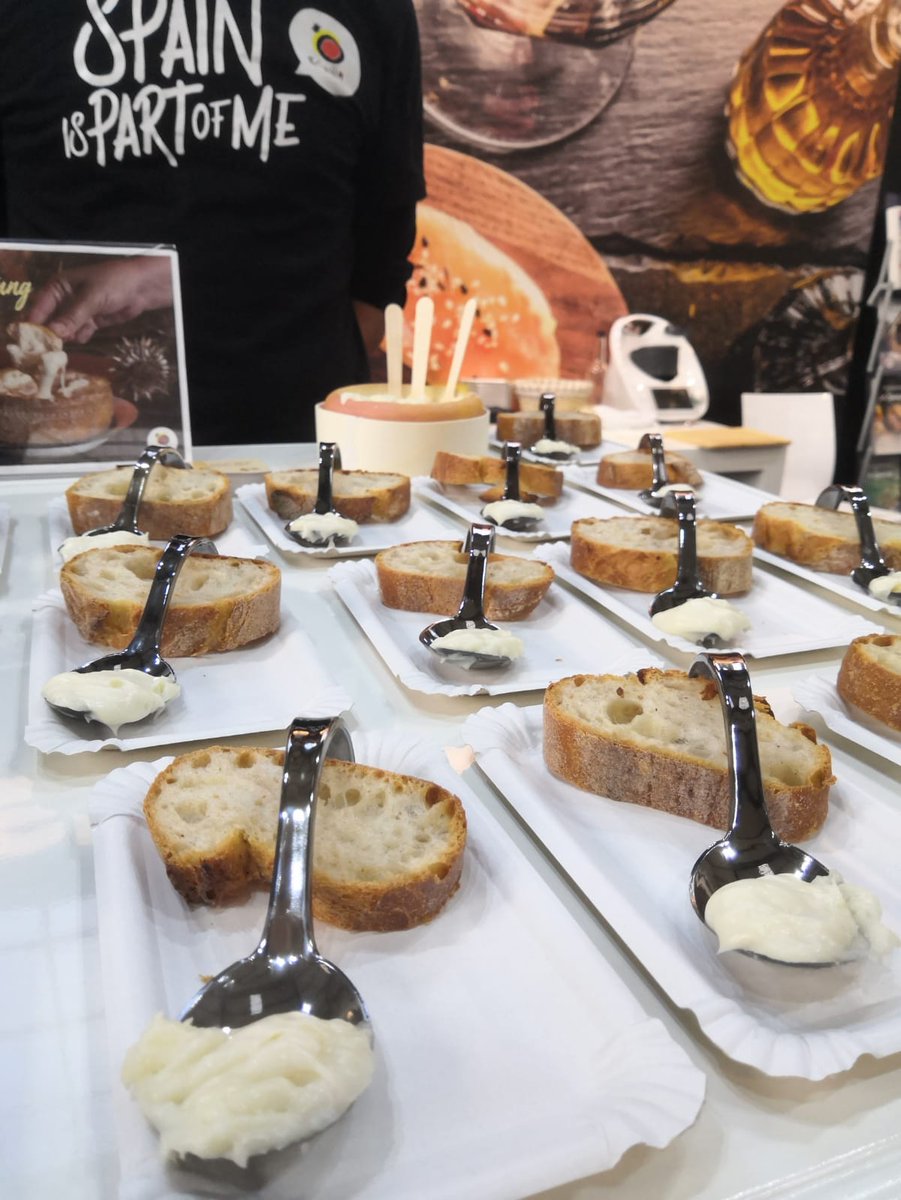 Gracias <a href="/SpanienTourism/">Spanien Tourismus</a> por la colaboración en la promoción de #tortadelcasar en el EatStyle Düsseldorf Taste, connect and enjoy. El 2022 seguro que más y mejor!
