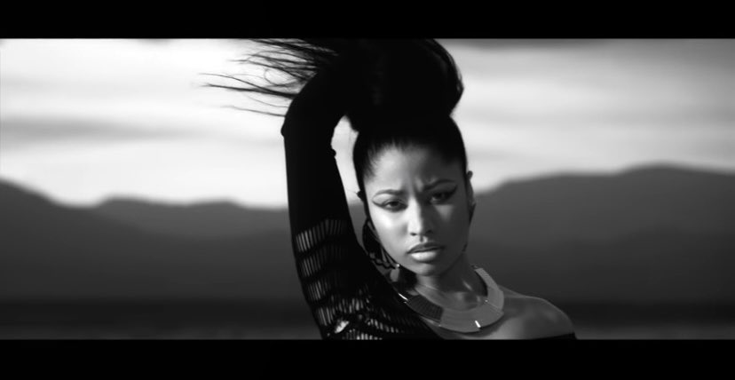 MIATHEECREATIVE's tweet photo. DAY 1💕 #8DaysOfOnika 💕 #FavMusicVideo #LookingAss 🔥 @NICKIMINAJ 🦄 https://t.co/0NfQrgz37U