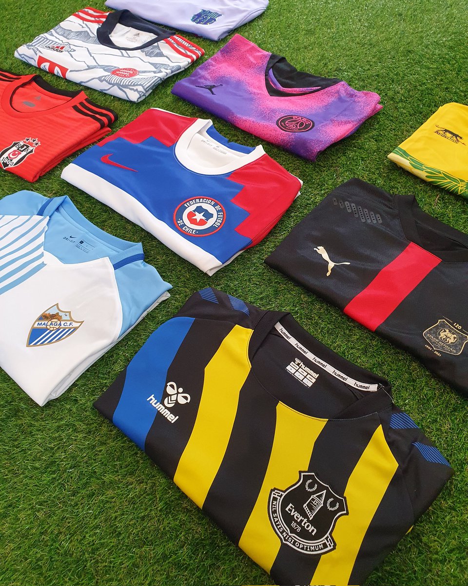 ⏰ Giveaway ⏰

If Mo Salah 🇪🇬 scores ANYTIME against Everton, someone will win a free mystery football jersey from Mystiquejerseys.com! 📦❓👕

🔄 Retweet to enter