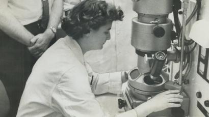 Stemettes's tweet image. Celebrating the life and legacy of Scottish virologist June Dalziel Almeida (1930-2007) died #OTD. 👩‍🔬Covid-19 is a new virus, but it is a coronavirus of the type first identified by Dr Almeida in 1964 at her lab in St Thomas&apos;s Hospital.

✅ bbc.co.uk/news/uk-scotla…

#WomenInSTEM
