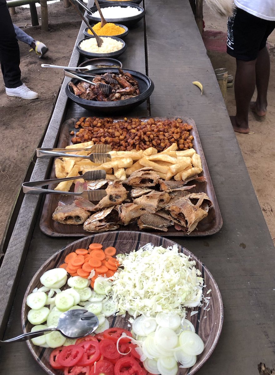 jane_feehan's tweet photo. Journée d’équipe @EIB 2021: nous nous sommes bien amusés dans la tranquillité de Bini Lagune #domainebini! Journée à la fois active, pédagogique, gourmet et zen… bien mérité, #TeamEIBAbidjan #ecotourisme @ivoiretourisme @mintourci https://t.co/oaQUHoBxgG