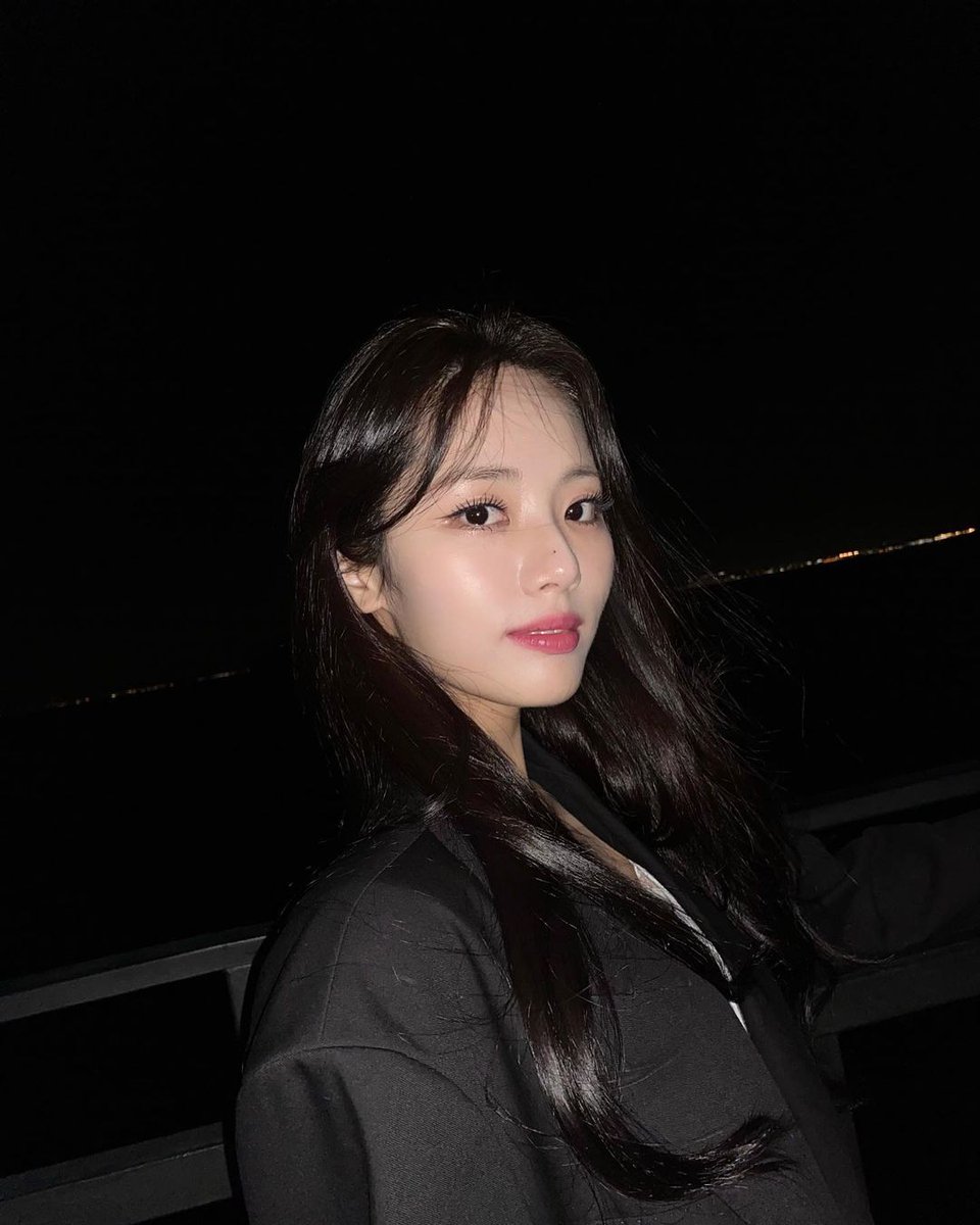 fiq_D_flover's tweet photo. [💌#fromis_9] [🐰 xjiwonparkx] 
-Instagram Update-

🌌🎇

[🔗]https://t.co/M8GsIlPZIC

#박지원 #PARKJIWON
#fromis_9 #프로미스나인
@realfromis_9 https://t.co/1aUY7W9X2A