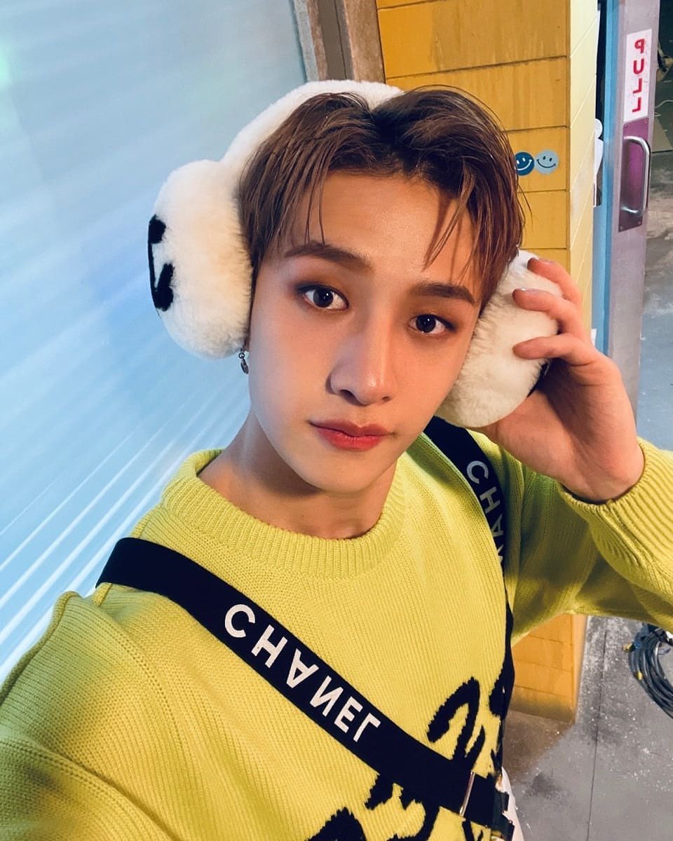 I03_chan's tweet photo. 내가울고있나요
내가뭘보고있나요
내가셀카를보고있나요 https://t.co/380PYQLL7k