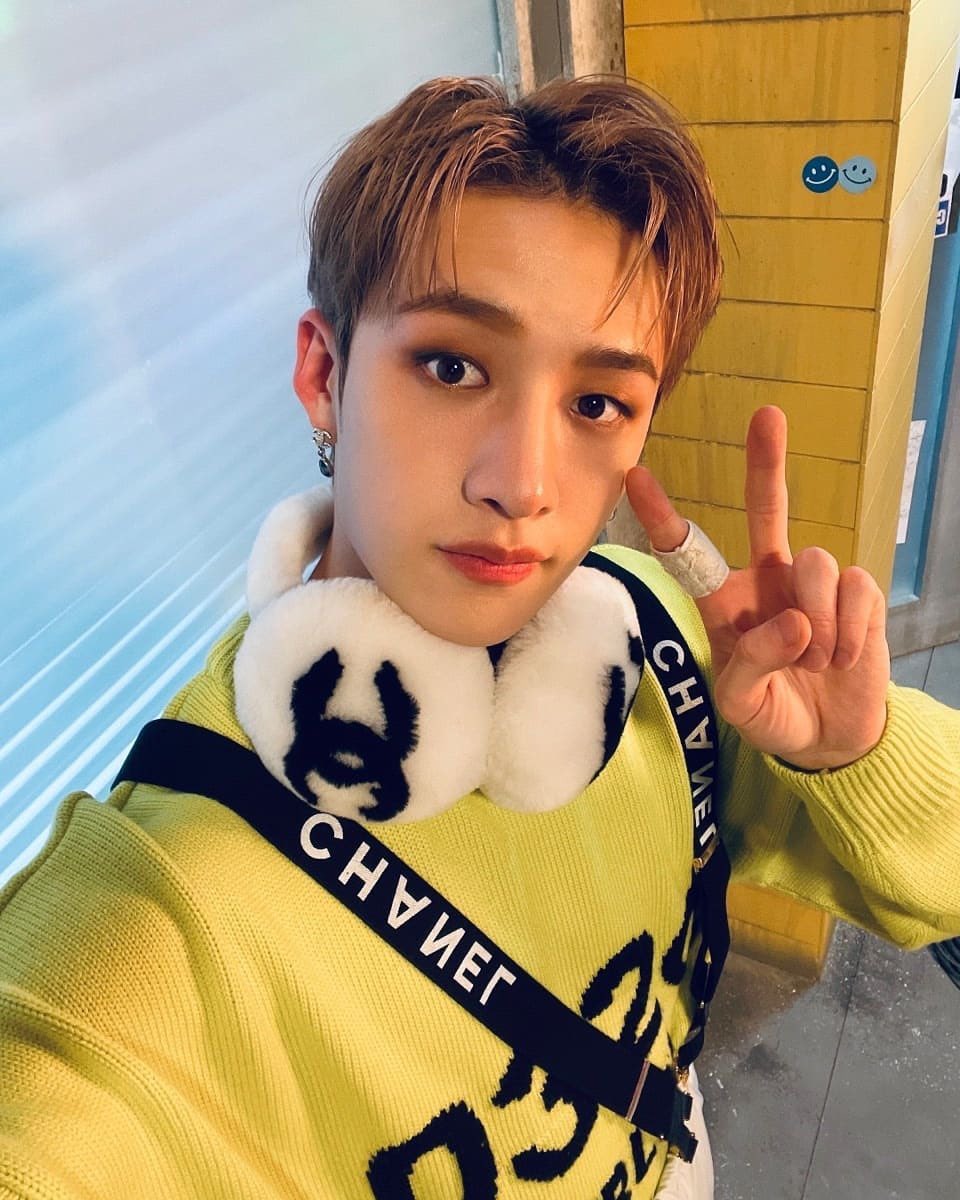 I03_chan's tweet photo. 내가울고있나요
내가뭘보고있나요
내가셀카를보고있나요 https://t.co/380PYQLL7k
