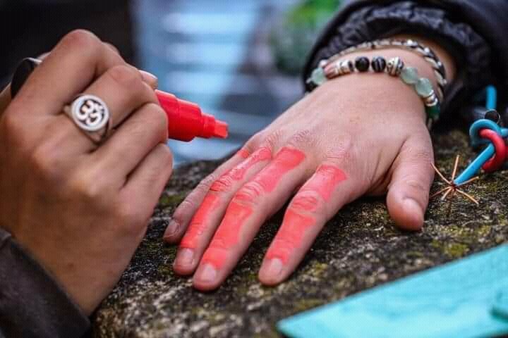 Retour sur "une Bouteille à la Maire"

Après avoir laissé traîner 3 mois, toujours pas de solution pour #MdPNantes proposée par <a href="/nantesfr/">Ville de Nantes</a>

Cette mairie qui se dit défendre les personnes en difficulté ne répond pas à l’urgence, voire ne répond juste pas...
facebook.com/36197639449265…