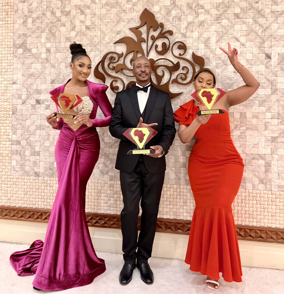 chriskirwa's tweet photo. Thanks 2 Each & Everyone who Voted 4 me, I won at the Consumer Choice Awards 2021 as The Most Professional Emcee in Africa in Dar Tanzania. Thanks 2 u Its coming Home 2 Kenya The Most Professional Male Corporate Emcee Africa
#ChrisKirwaWins
#VoteForChrisKirwa
#EliteMcsKE https://t.co/ov4lIVE8Vw
