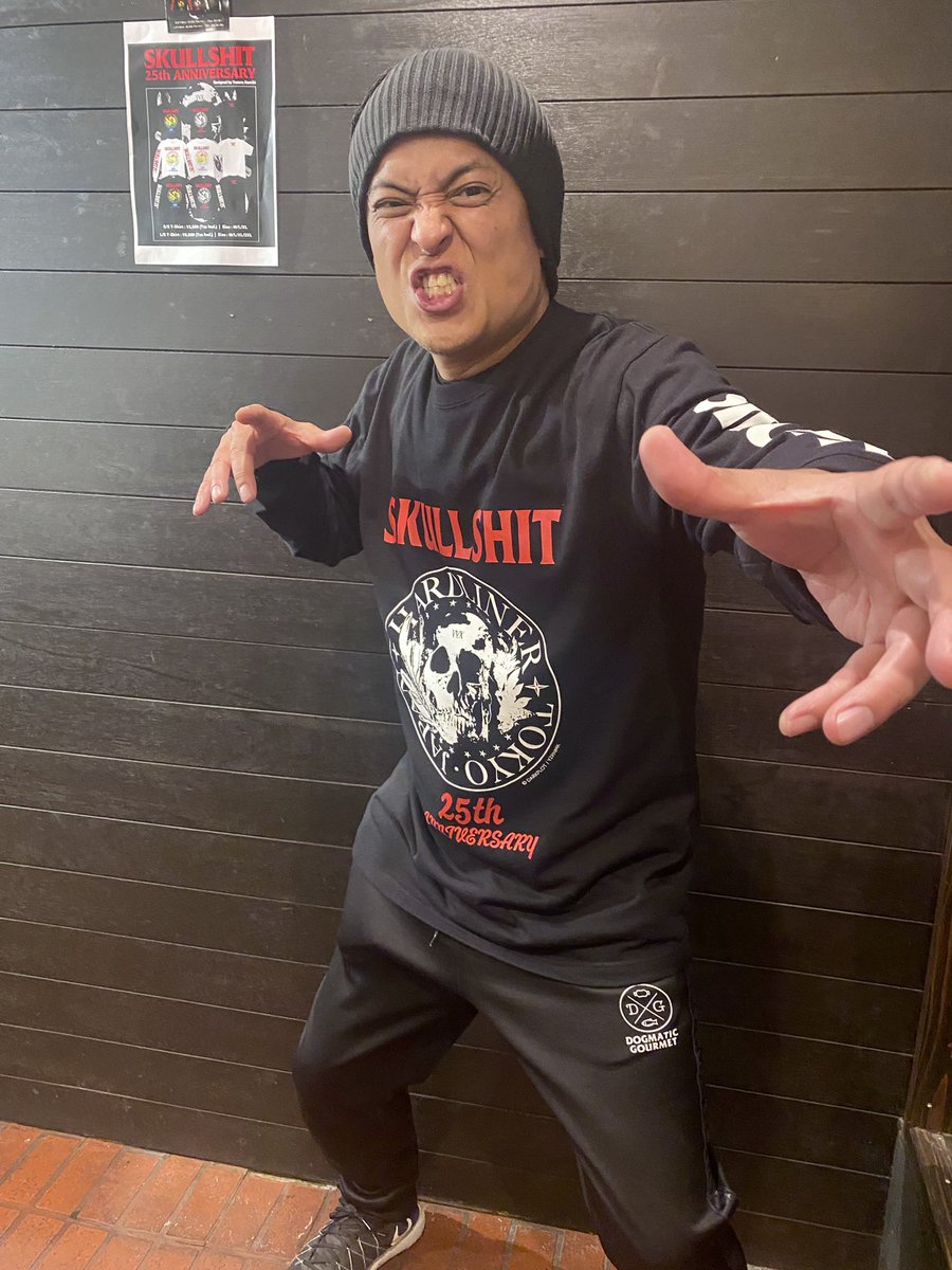 DARKPLOT1996's tweet photo. #拡散希望
冠さんに着用していただきました!
有難う御座います。
skullshit☠️25周年記念アイテム
✅予約受付中〜☠️✨✨✨
https://t.co/gisXBJJ7mu
#冠徹弥
#THE冠
#skullshit
#darkplot https://t.co/pOHn0NsQYJ