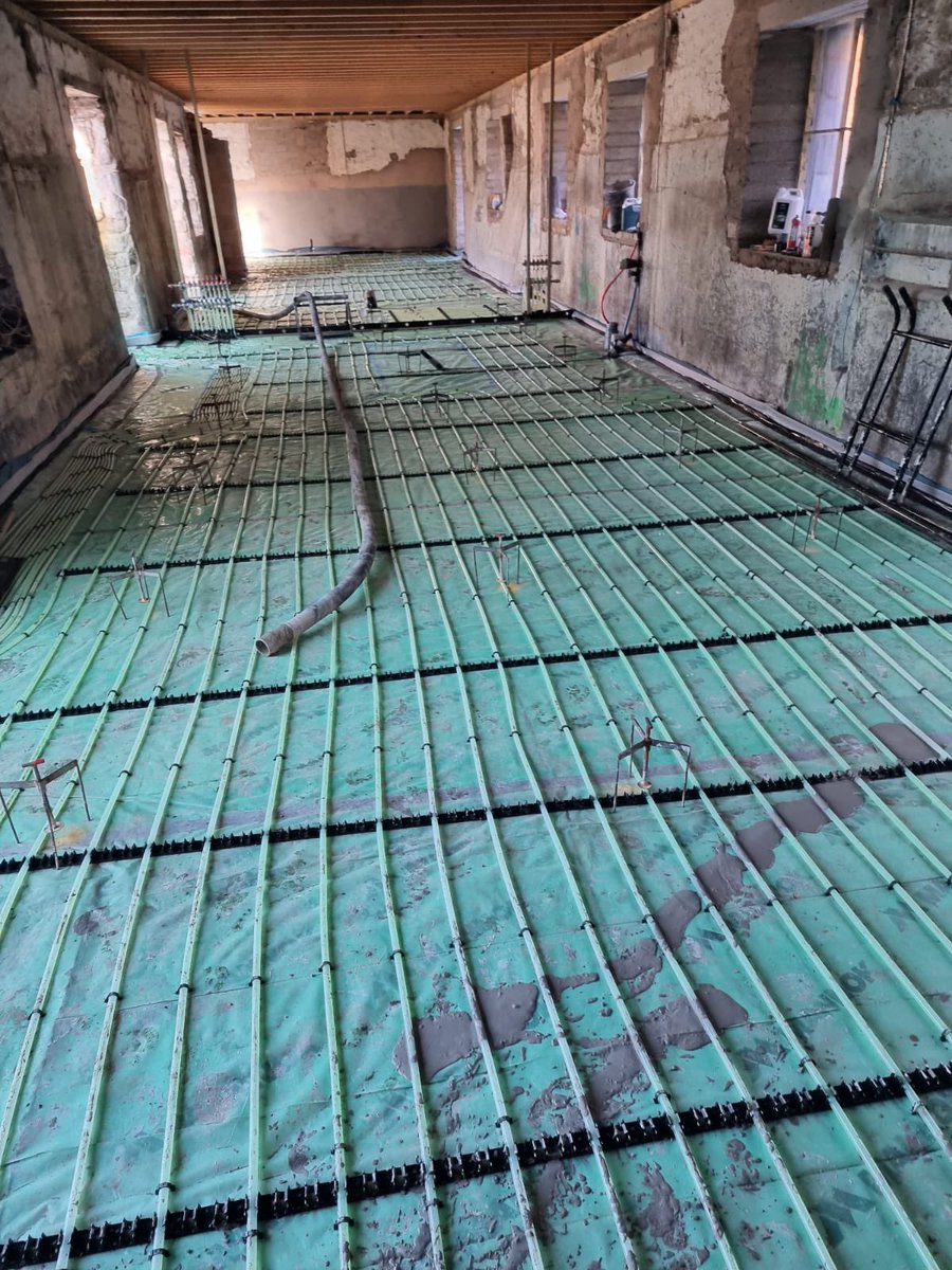 HandyConcrete's tweet photo. A few pictures from last few weeks adventures! Cemfloor going really well! Great teamwork as usual from all of our lads at all 3 plants! https://t.co/LIxAbt5LGs