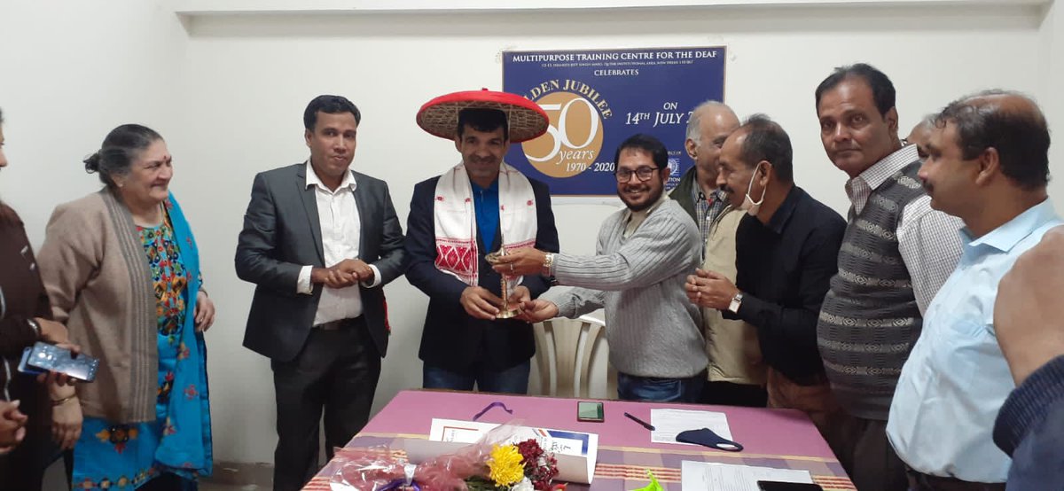 aifddeaf's tweet photo. All India Federation of the Deaf welcomed Shri Virender Singh at MPTCD Premises for honouring with "Padma Shri" for his outstanding performance in the field of sports. The AIFD presented him an Appreciation Certificate and Cash.  He also received Arjuna Award earlier in 2017. https://t.co/KRIA9iiGOp