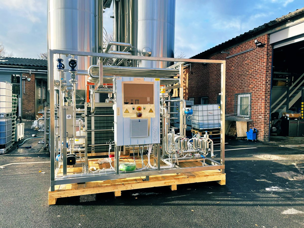 This week we’ve been unloading and positioning this brand new flash pasteuriser for <a href="/SSVLimited/">SSVLimited</a> at one of our long term brewery clients sites.  At 2.2tonne and with only 50mm clearance we were able to manoeuvre and position the skid ready for installation in no time.