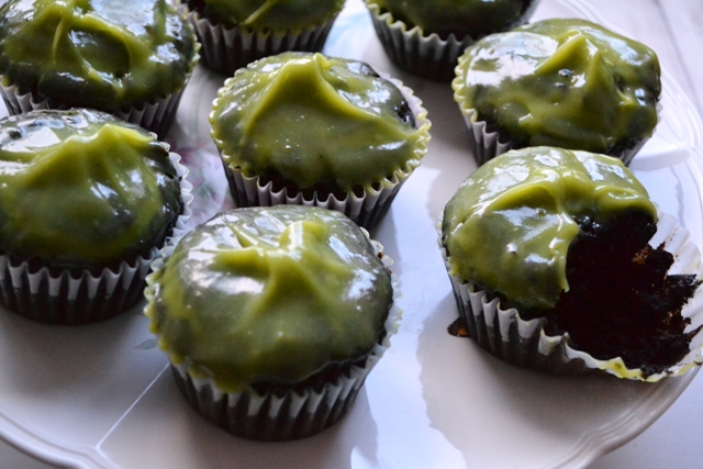 FoodizShare's tweet image. Chocolate &amp;amp; Olive oil Cupcakes w/ Avo Glaze #recipe @ bit.ly/AvocadoCupcakes
#delicious #food #recipes