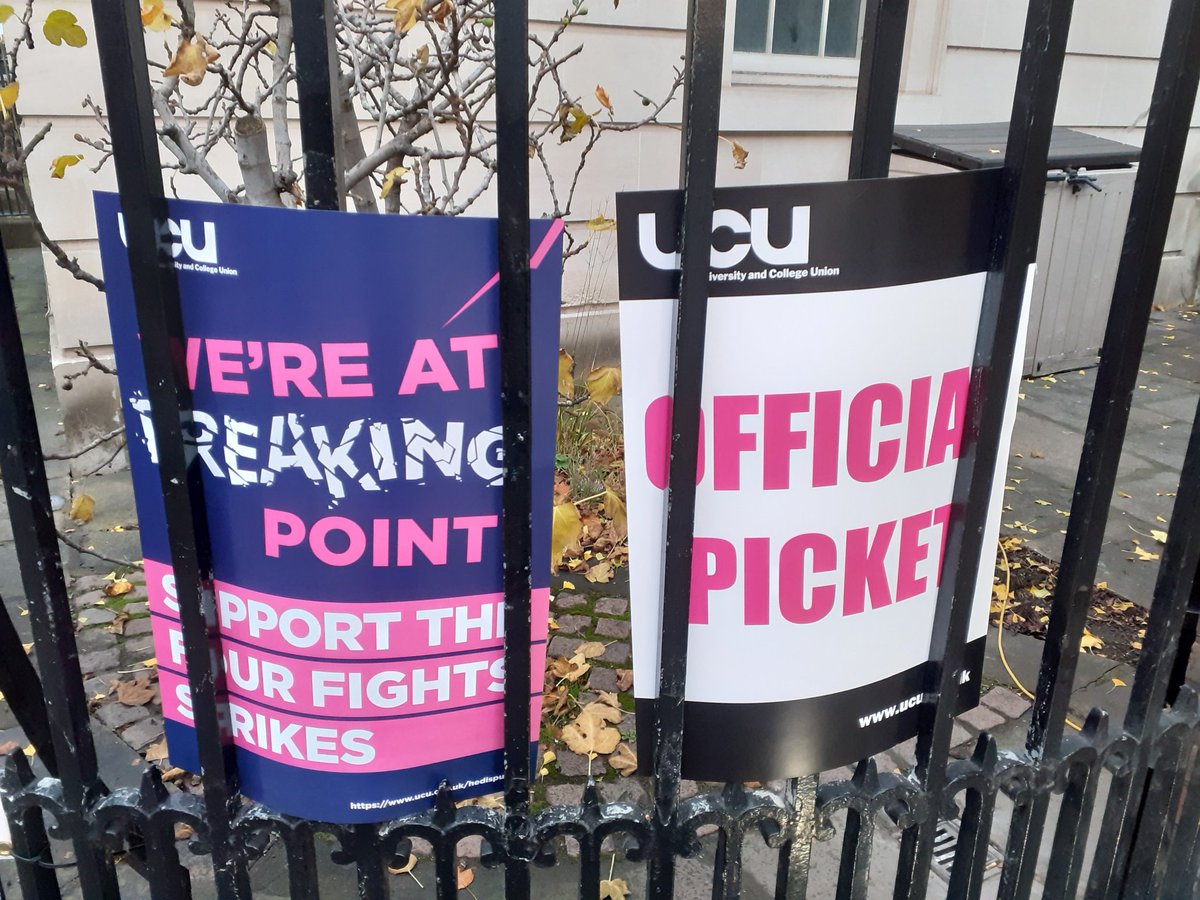 #NSSN supporting <a href="/ucu/">UCU</a> #UCUstrike  #OneOfUsAllOfUs 

Read more in this week's NSSN bulletin - shopstewards.net/2021/11/nssn-5…