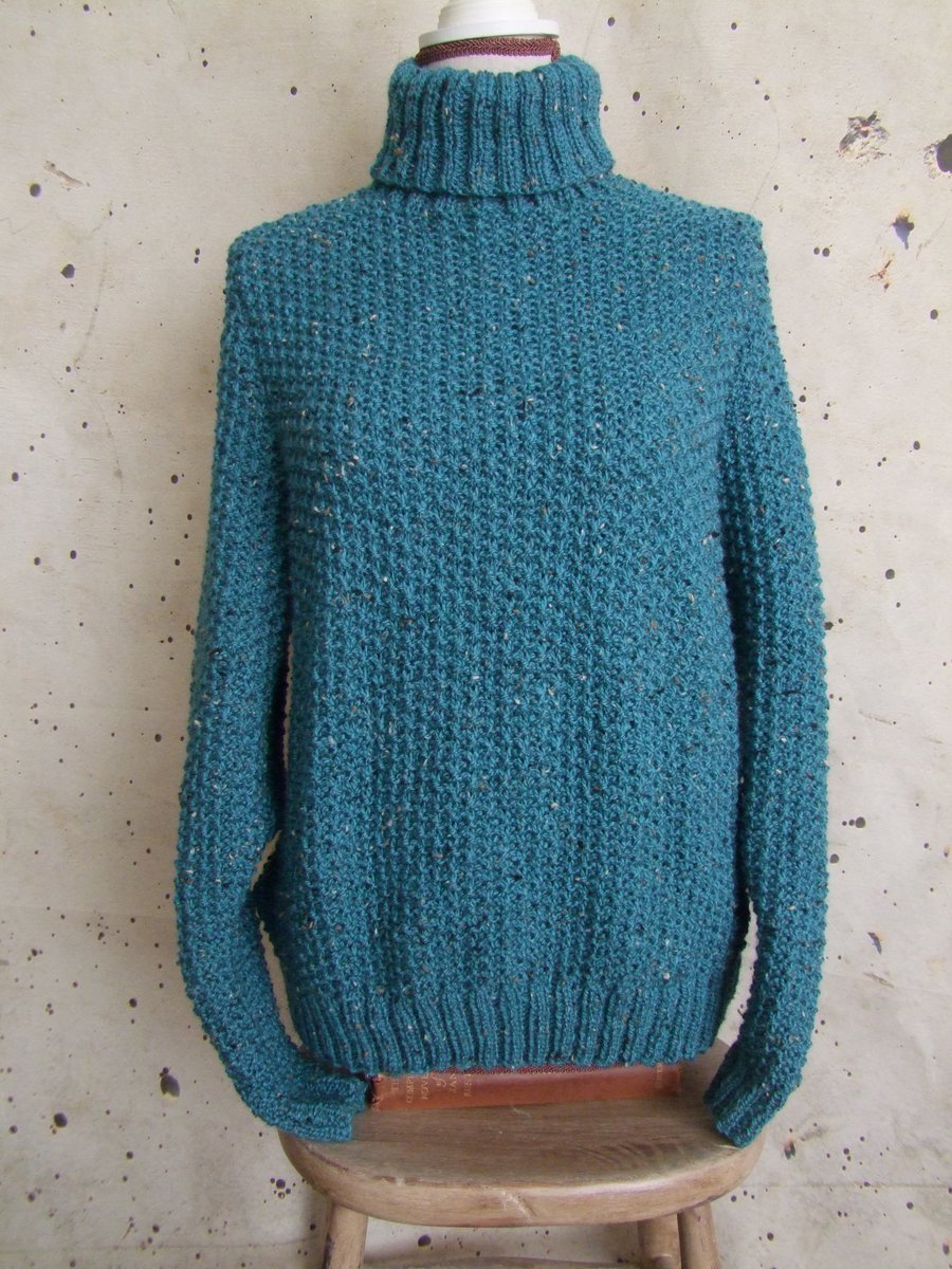 LiliWenFachKnit's tweet image. This generously-sized deep teal jumper is perfect for winter. Only one of these in existence🙂 Find it at liliwenfachknits.co.uk #MHHSBD