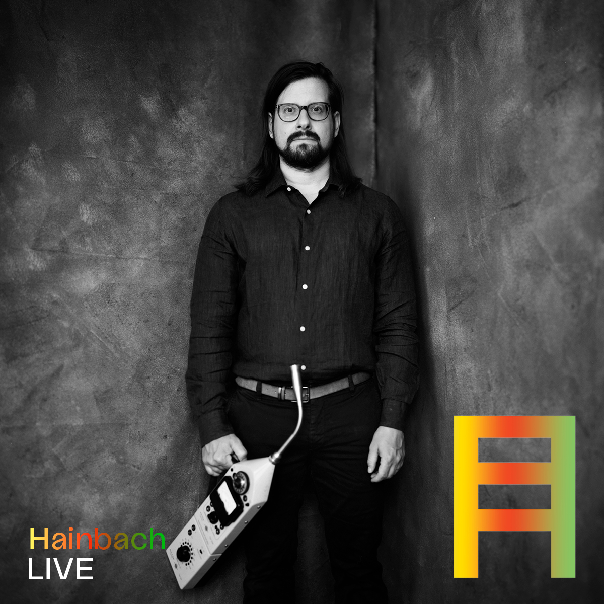 June ’21 Mentor <a href="/Hainbach101/">HAINBACH</a> will be joining us this Sat 4.12,  LIVE @acudmachtneu! Electro-acoustic composer &amp; performer 𝑯𝒂𝒊𝒏𝒃𝒂𝒄𝒉 creates shifting audio landscapes using esoteric synthesizers, test equipment &amp; magnetic tape. Tickets: bit.ly/2Zc1sba