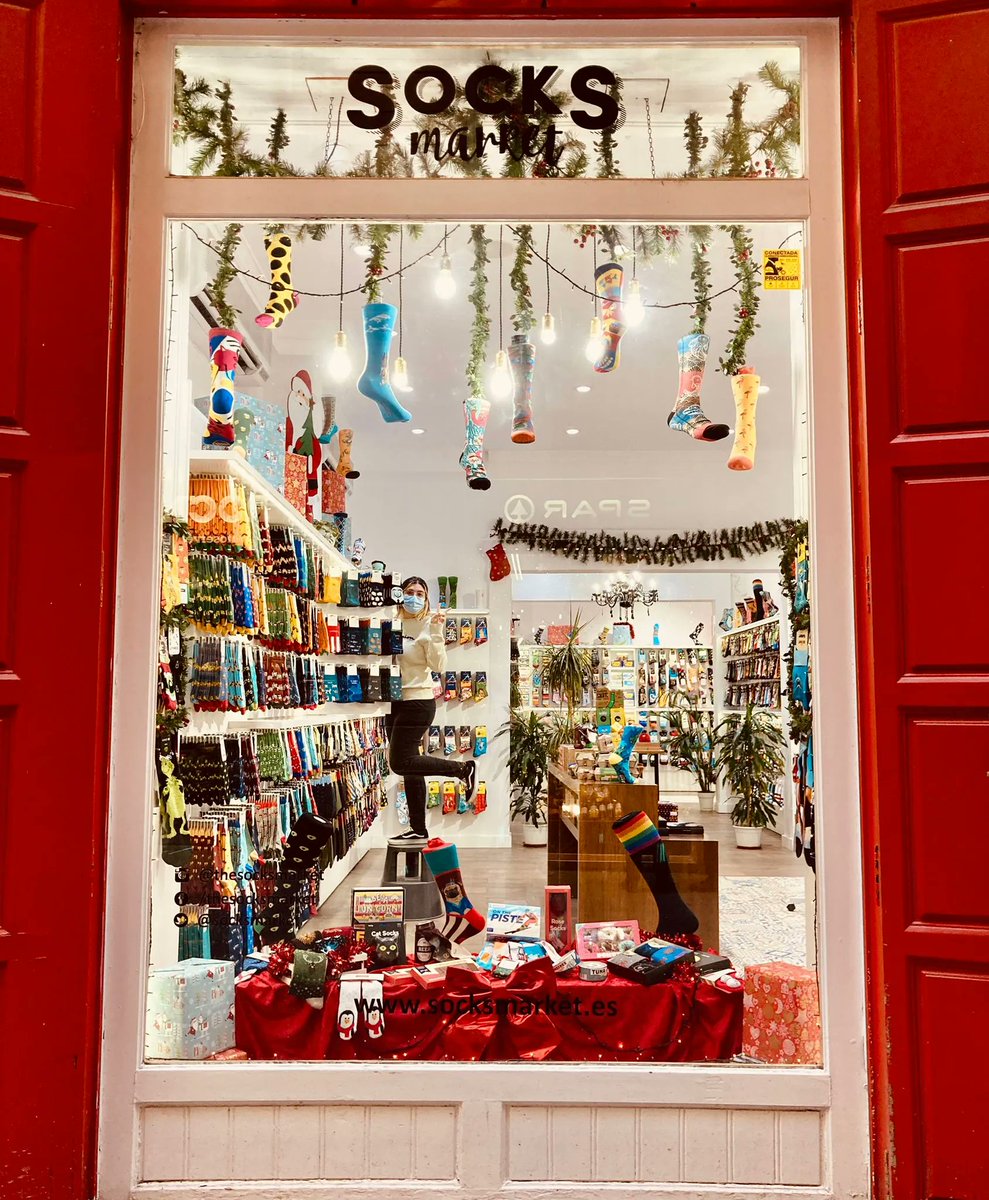 socksmarket's tweet photo. Llega Diciembre, ya es navidad en Socks Market! Ven a vernos!
#Socks #CalcetinesMolones #Calcetines #Reddecomercios #Chueca #PzaAngel #Barcelona #Canuda #Instaff https://t.co/amaoTw4oDD