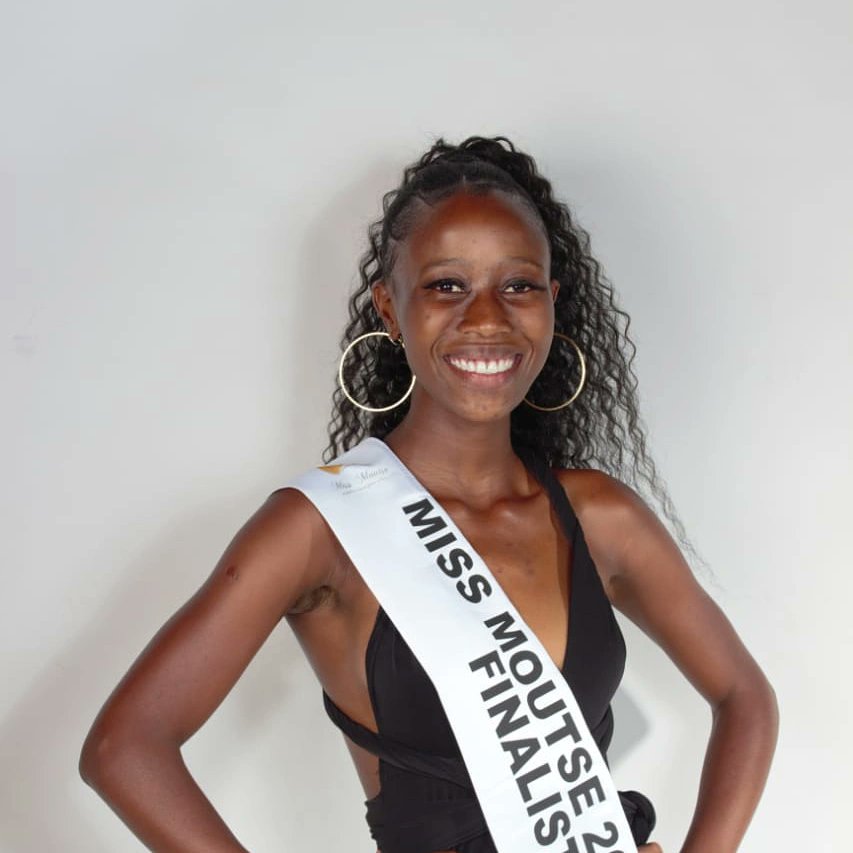 MissMoutse's tweet photo. 15. Lesego Mokgwatsana 

Miss Moutse 2021 Finalist.

#MissMoutse
#MissMoutse2021 #Pageantry  #queens
#Road2MissMoutse2021 https://t.co/OEEihsf1Mc