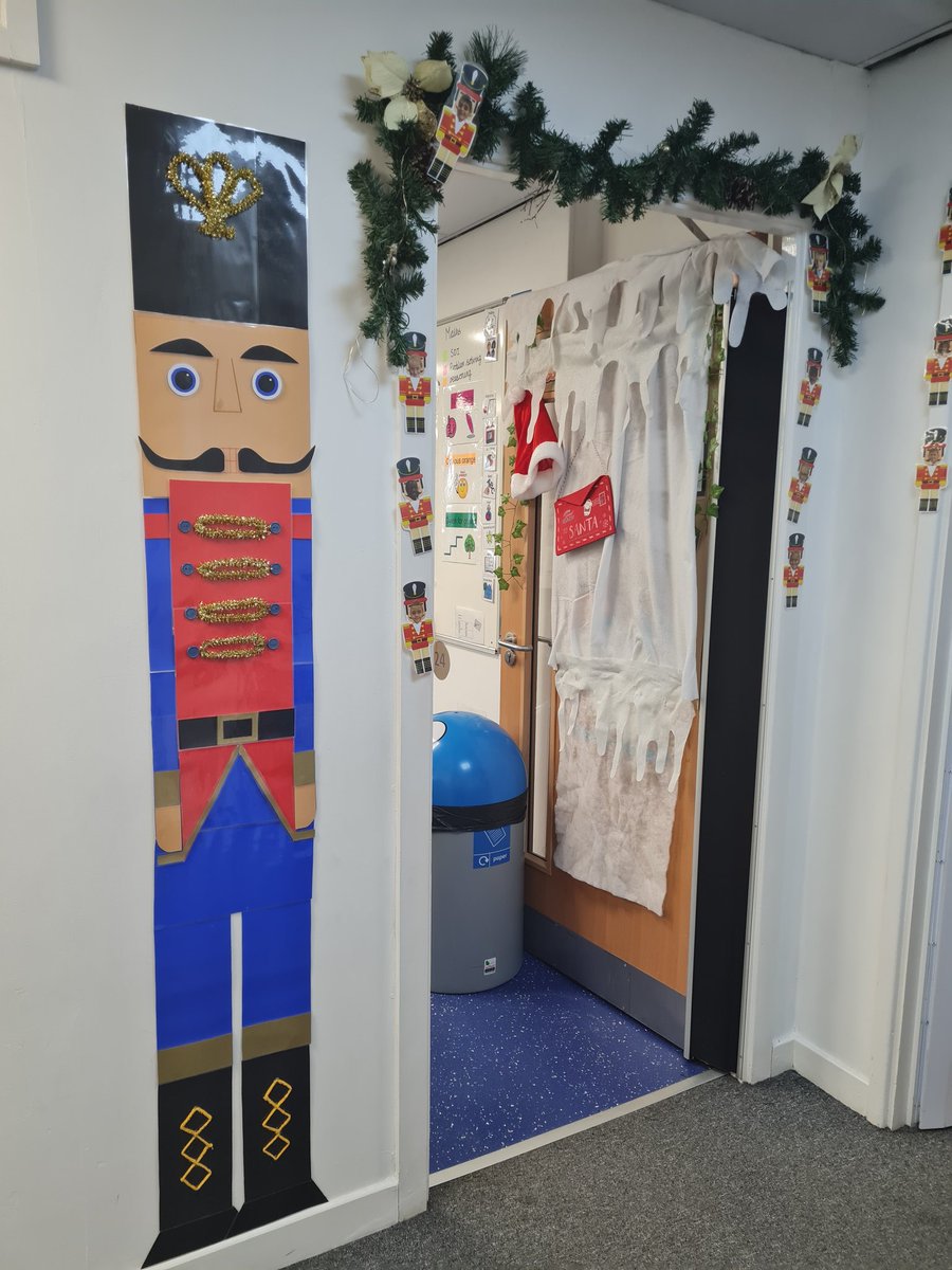nicolabooth's tweet photo. Wow Wednesday Christmas has Arrived #Christmas @bramley_park https://t.co/0BOBYc5JQs