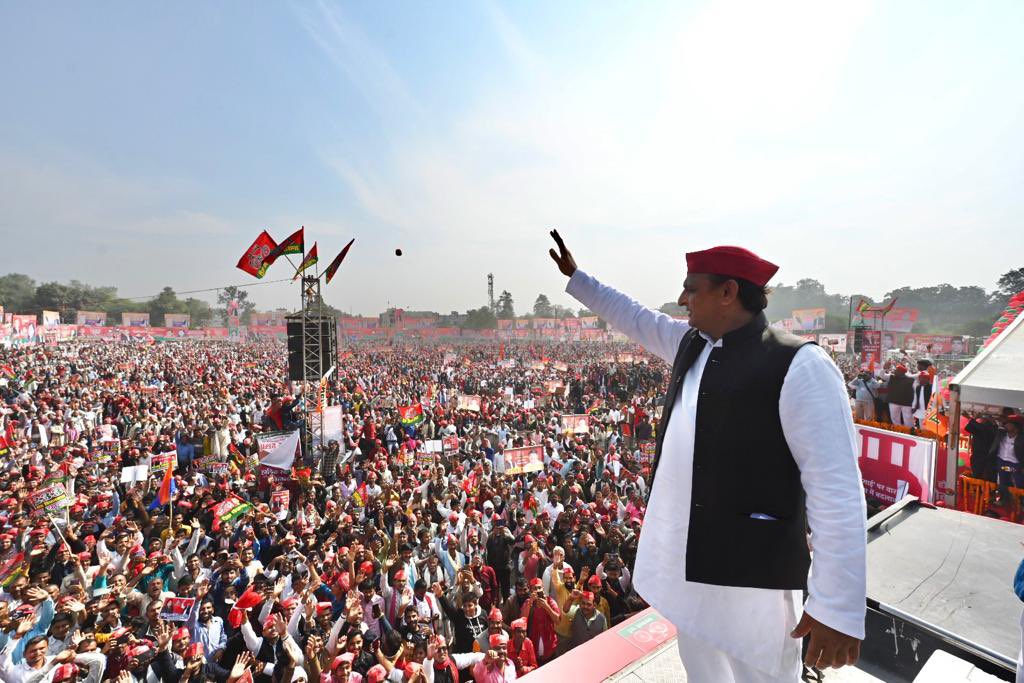 Akhilesh Yadav (@yadavakhilesh) on Twitter photo 