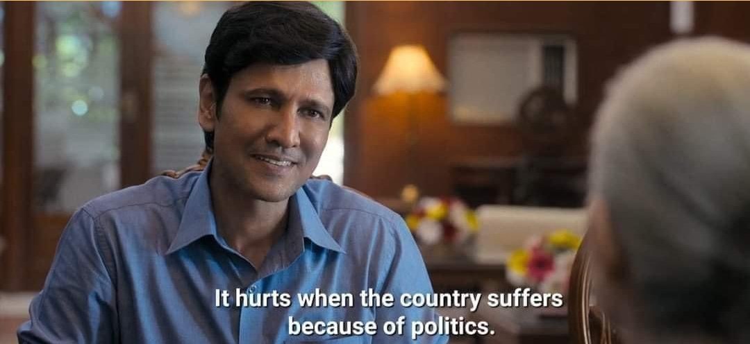 Gauravs_Chandel's tweet photo. This dailong is the reality of our democratic country  
#JusticeForRailwayStudents https://t.co/cZ2zDddg0l