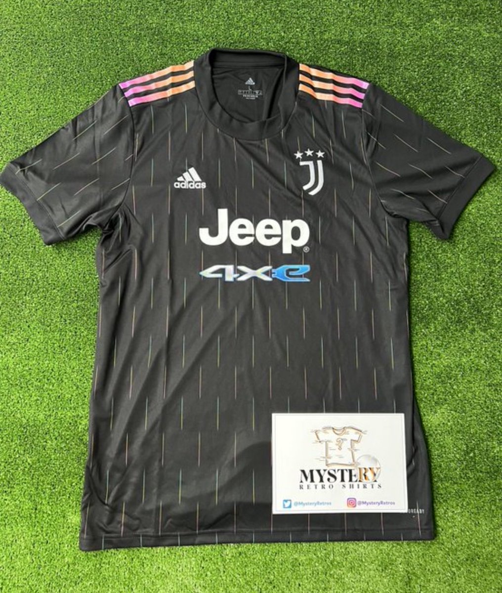 FTBLsection's tweet image. If Trent Alexander-Arnold puts in a cross tonight against Everton we’ll giveaway a mysteryretroshirts.co.uk box!👕🎁

Retweet &amp;amp; follow us to enter.📲