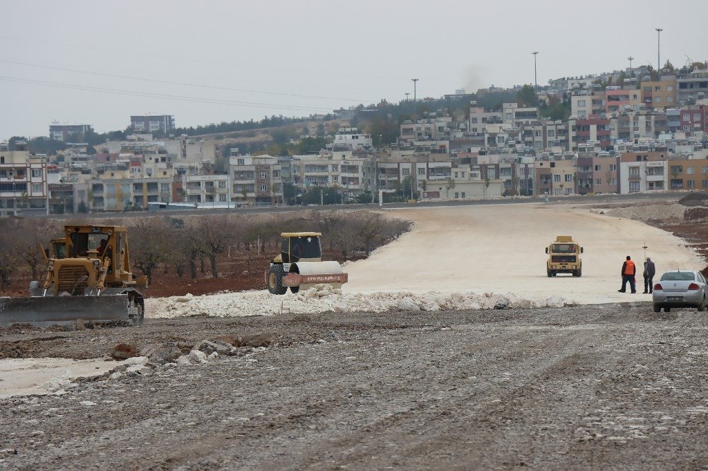 Kuzeybatı Çevre Yolu ile Seyrantepe Mahallelerini birbirine bağlayacak olan bulvarda çalışmalarımız devam ediyor🚧

Konforlu ve güvenilir yeni yollar için çalışıyoruz.