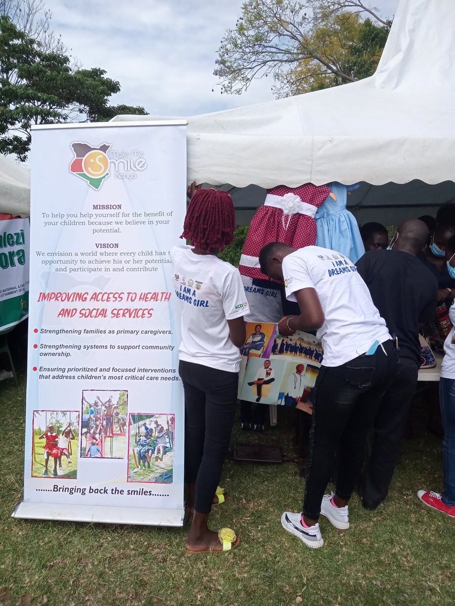 mms_kenya's tweet image. Today the world marks World AIDS Day🎗️
We are at Ojolla grounds in Kisumu..
The theme to mark this day for this year is &apos;End Inequalities, End AIDS💪
End New HIV infections
End Teenage Pregnancies
End Gender Based Violence 🌟🟠
Our team is representing at the grounds񕰾?