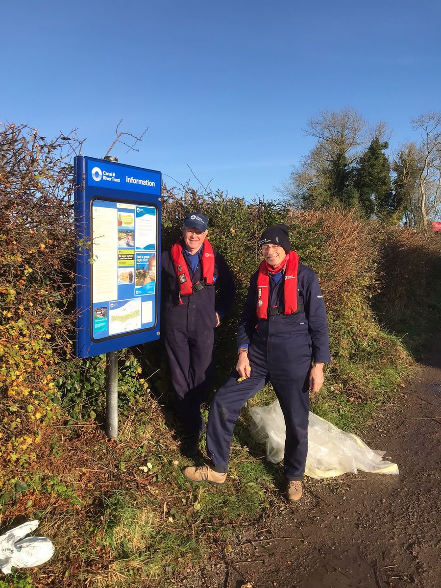 CRTWalesandSW's tweet photo. We work to keep our customers up to date in lots of different ways, such as notices in the Urbis boards located along our canals. This one at #Seend has been refurbished and replaced by our wonderful #volunteers #KennetAndAvon https://t.co/aSecxPkDuW