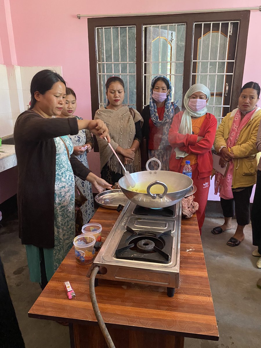 MyGovArunachal's tweet photo. In another sincere endeavour to empower SHGs in the state and realise the dream of #AtmaNirbharBharat, SHG training programme on pickle making kickstarted today in Seppa, East Kameng District with the helping approach from the team #ArSRLM and Ayang Trust, Majuli. https://t.co/fq3oxRTyOh