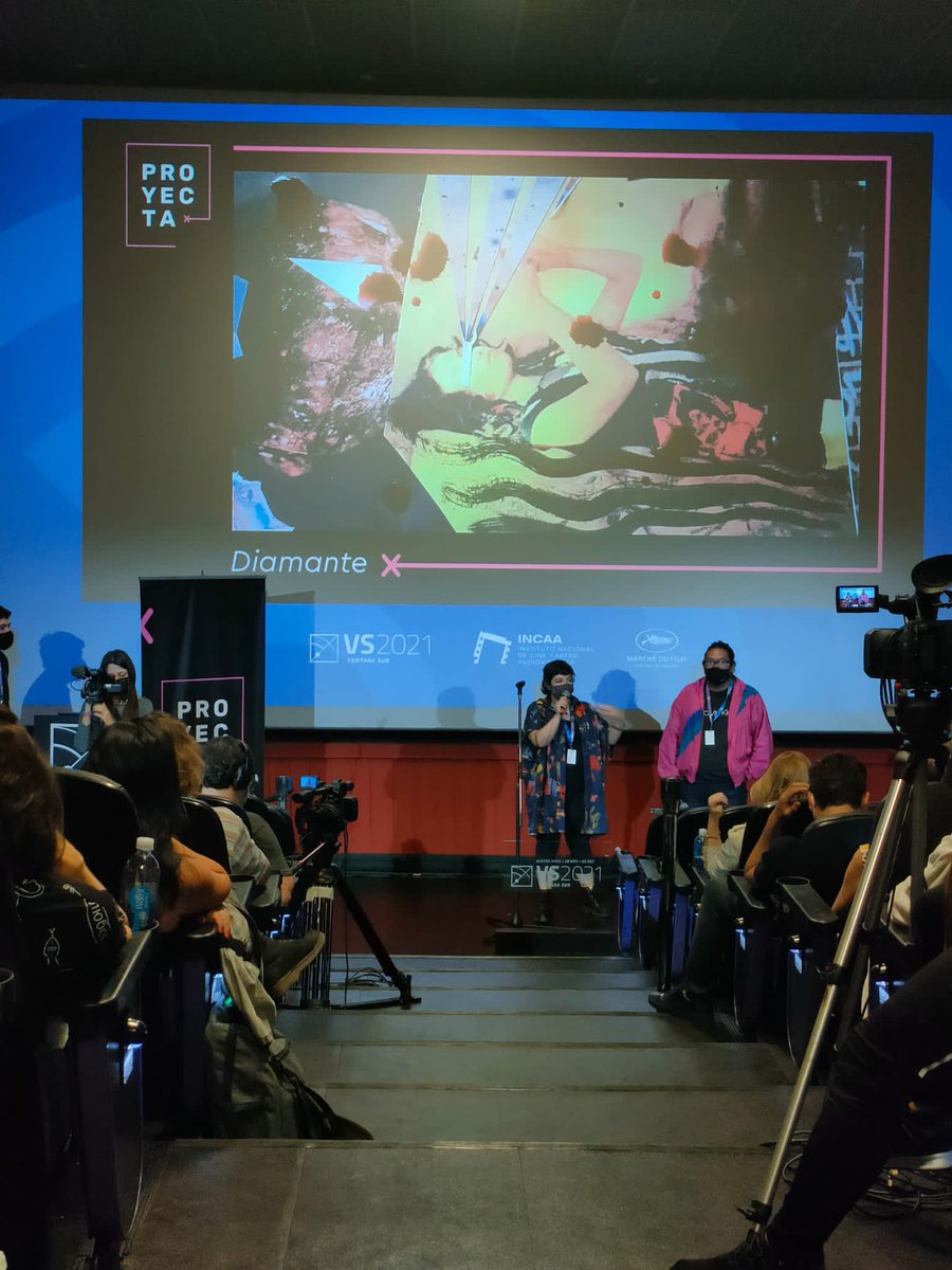 sansebastianfes's tweet photo. 🌎🎤Ayer en #VS2021 tuvo lugar la sesión de pitchings de #Proyecta2021, que acoge la presentación de 16 proyectos en busca de coproducción entre America Latina y Europa. Actividad organizada por @VentanaSur @mdf_cannes y @sansebastianfes https://t.co/gh7uTyJinO