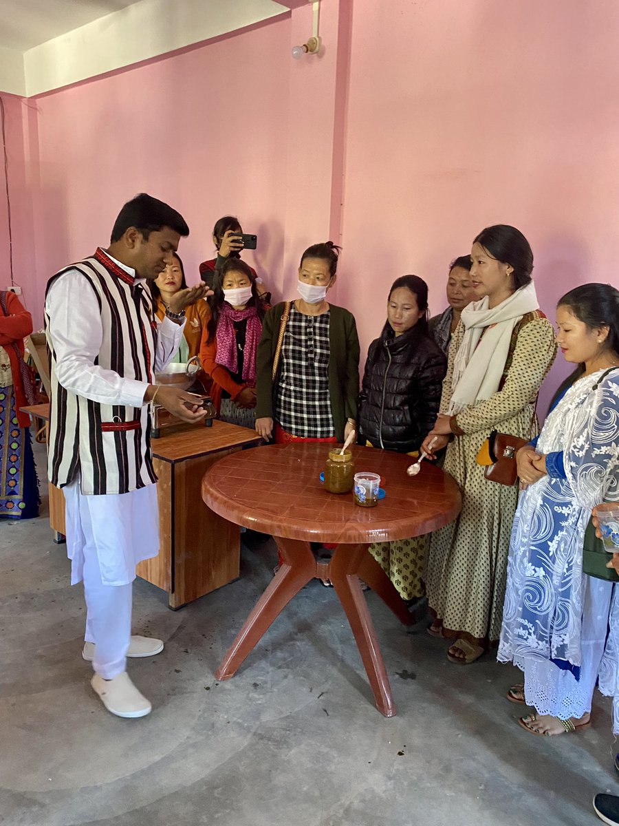 MyGovArunachal's tweet photo. In another sincere endeavour to empower SHGs in the state and realise the dream of #AtmaNirbharBharat, SHG training programme on pickle making kickstarted today in Seppa, East Kameng District with the helping approach from the team #ArSRLM and Ayang Trust, Majuli. https://t.co/fq3oxRTyOh