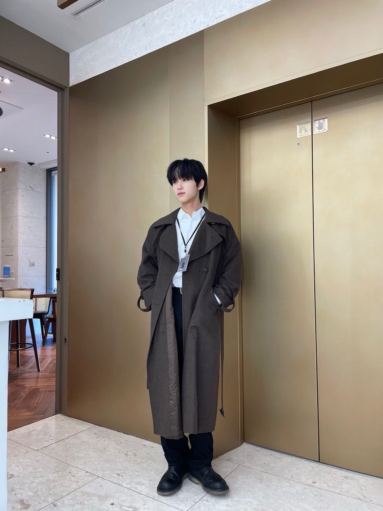 growing like a fine wine 🥂 #EunHwi #은휘