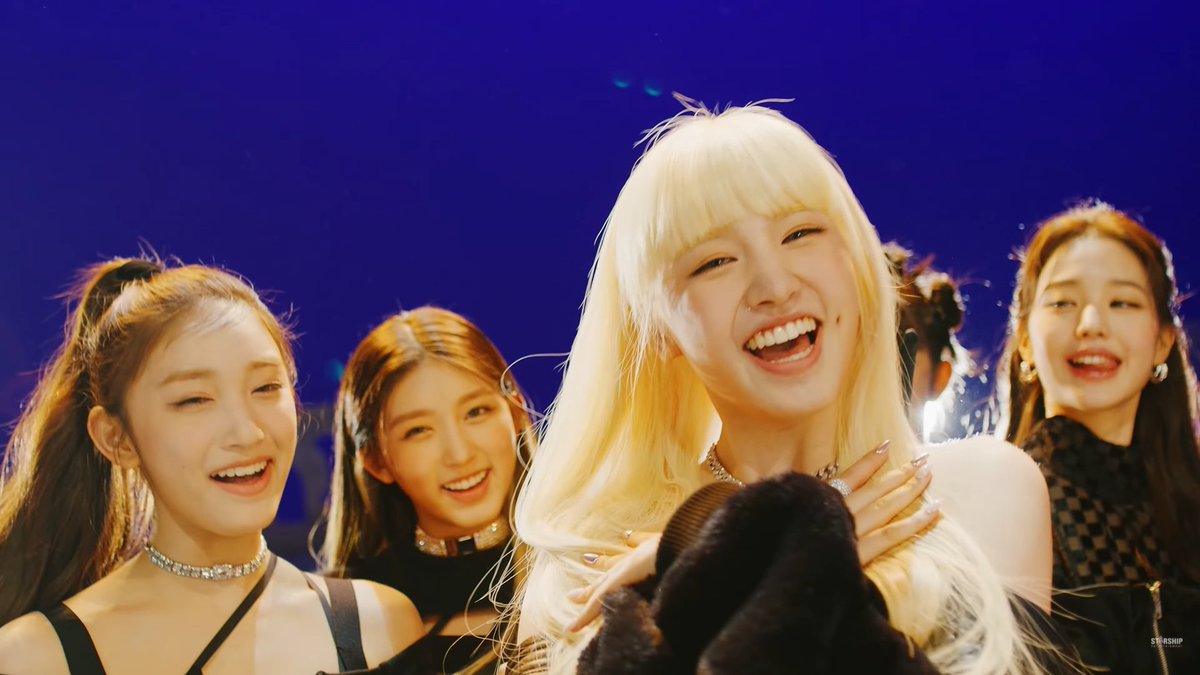 yyujinationn's tweet photo. THEY ARE LITERALLY THE CUTEST 😭 https://t.co/Mbao3ToJR2