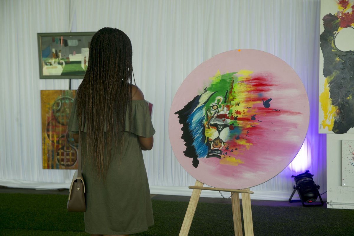 Stills from the Ray Good Charitable Trust Art Galleria. 

Art+Charity+Hope✨