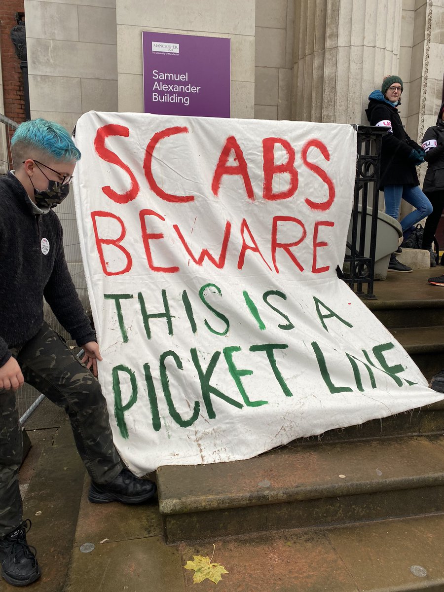 lumnic's tweet photo. out of the occupation and on to the picket 💪💪 solidarity @UM_UCU https://t.co/Qe2W3Zky4m